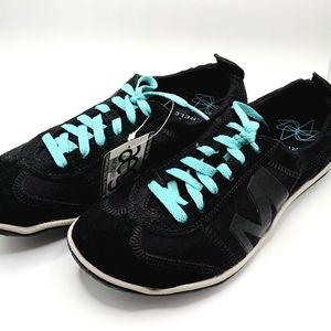NWT Merrell Black Sneakers Size 5.5